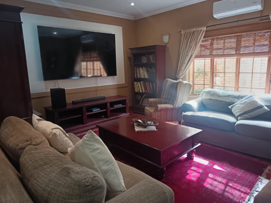 4 Bedroom Property for Sale in Hillcrest Northern Cape